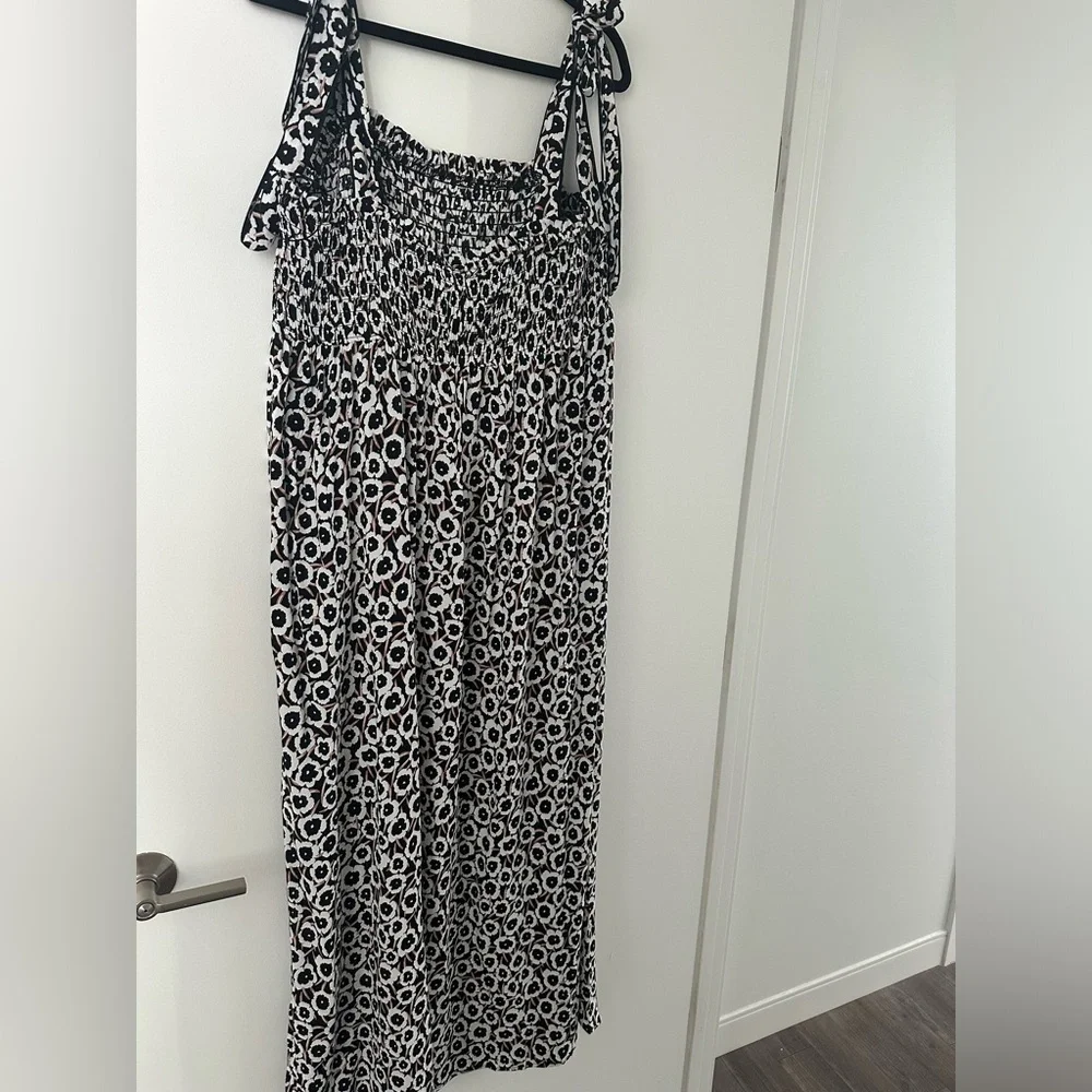 NWOT. DVF Smocked Tie Strap Poppy Dress. - Picture 4 of 7